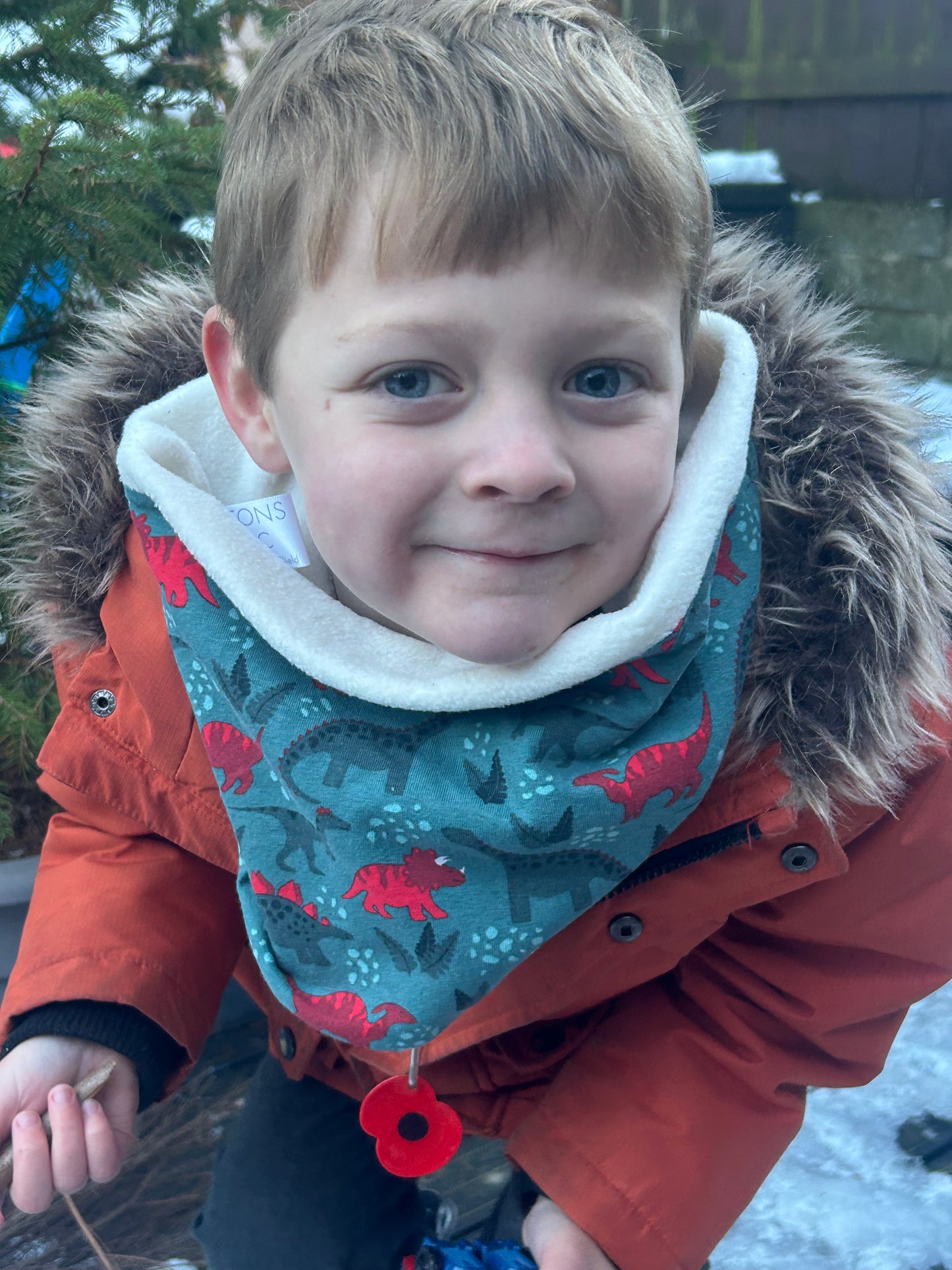 Snood with fluffy fleece lining