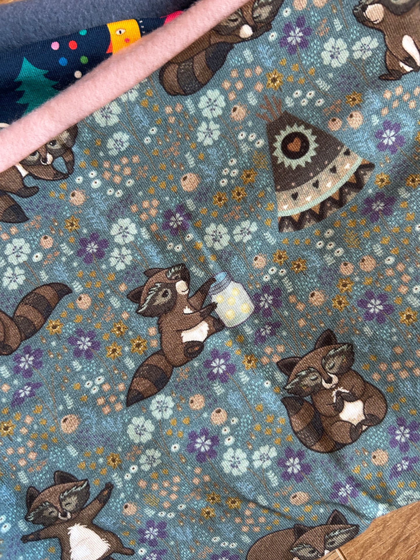 Snood with fluffy fleece lining