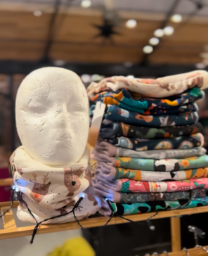 Snood with fluffy fleece lining